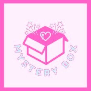 NWT Clothing Mystery Box - 10  NWT clothing items 
Size : S, M, L or assorted